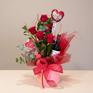 Cesta san valentín vino y rosas